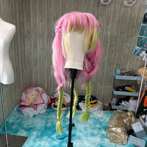 Mitsuri Kanroji Cosplay Wig & Socks - Picture 1 of 2